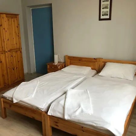 Tisza-kert Vendeghaz -tisza-kert Vendeghaz Ii Pensiune Tiszafüred